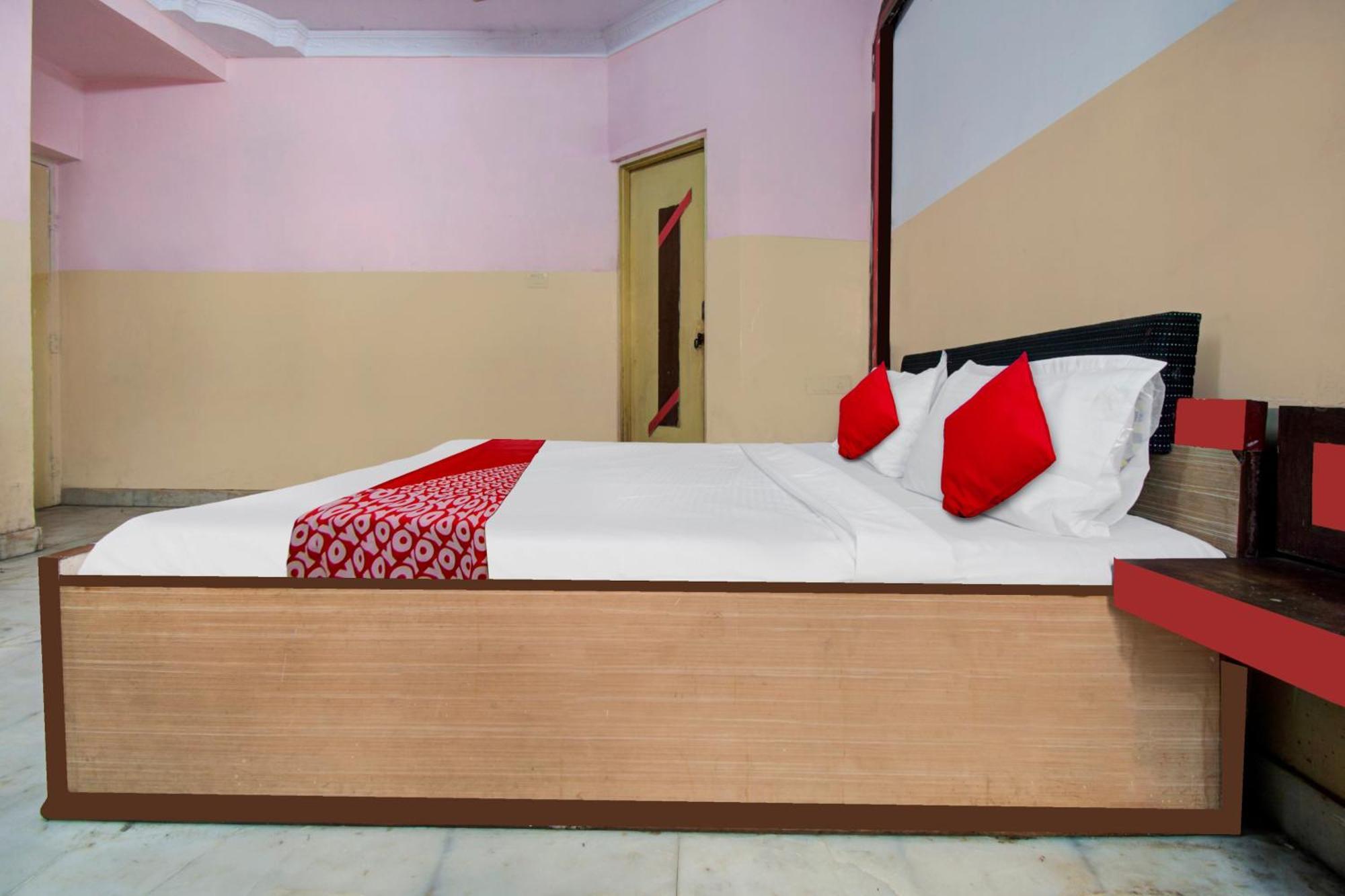 Hotel Sanwariya Palace Джайпур Екстериор снимка